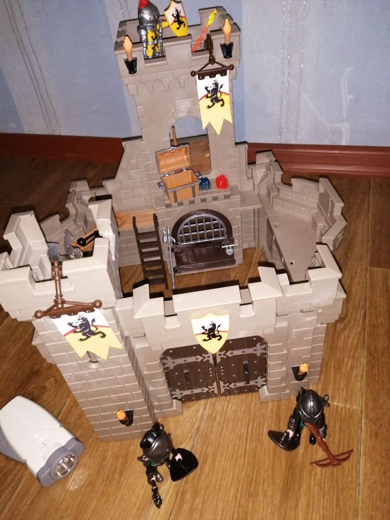 Конструктор Playmobil 9240 Замок лицарів ордену Лева