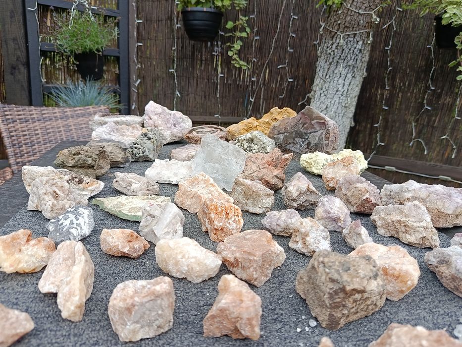 Sprzedam minerały , kamienie .