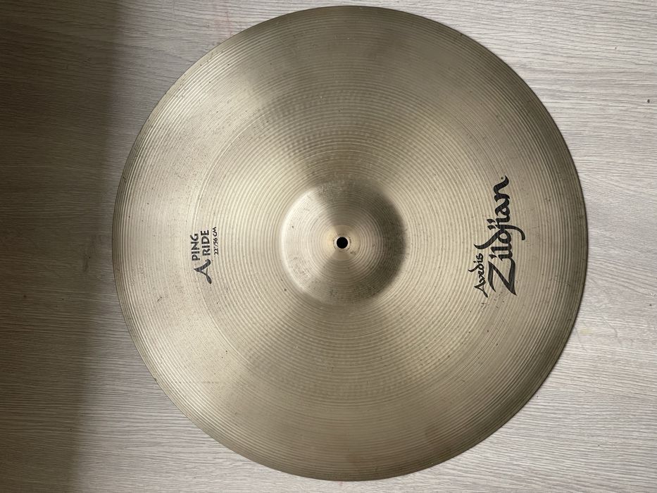 Zildjian A custom ride 22 райд тарелка барабаны