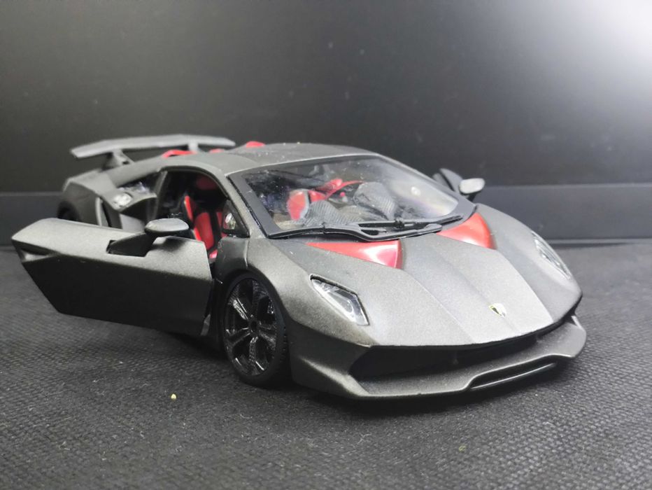 Модель Lamborghini Sesto Elemento Bburago 1/24