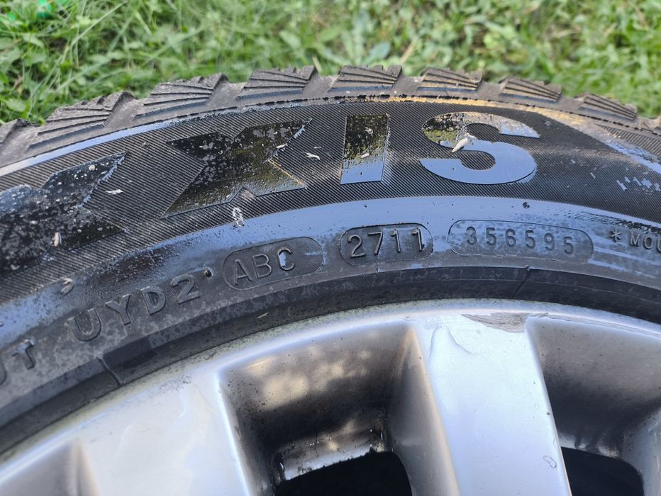 Koła zimowe  VW 17" 235/55 R17