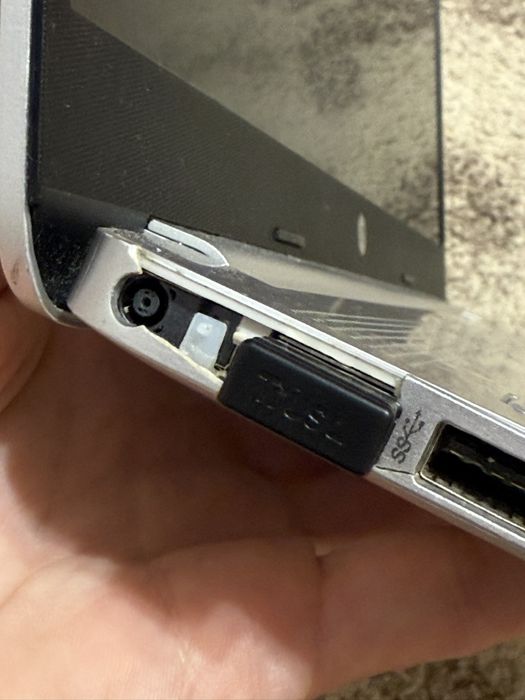 Ноутбук HP Laptop 15s-eq2059ua,швидкий та працюючий ноутбук в гарному