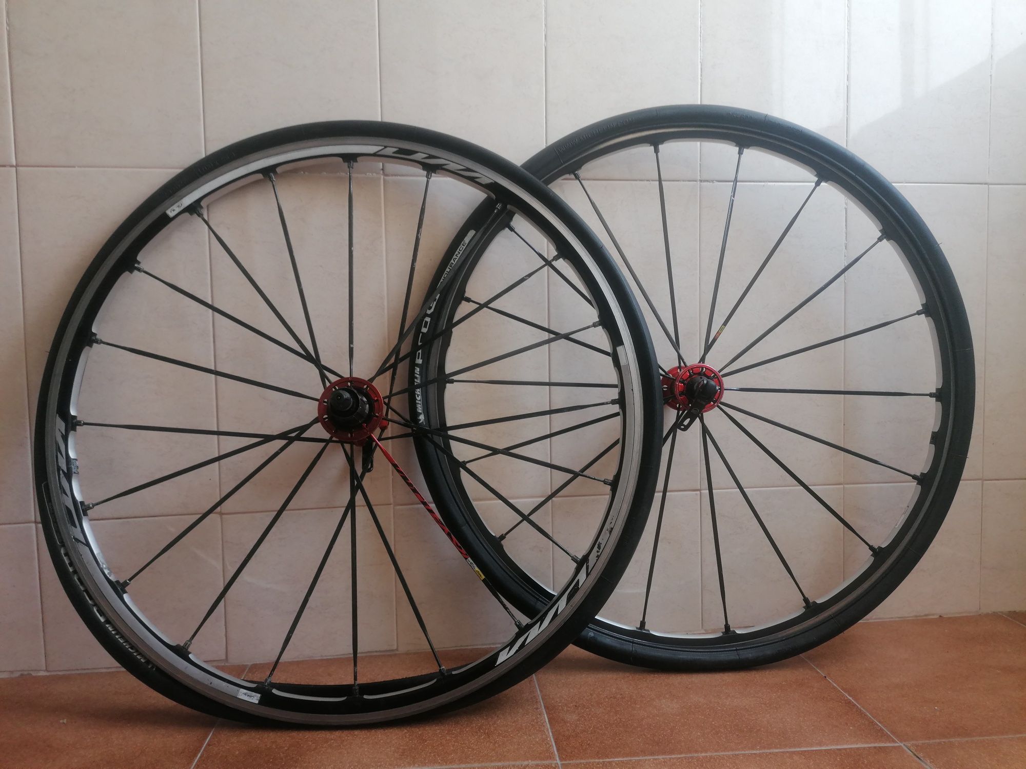 Rodas estrada mavic aksium