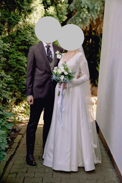 Suknia ślubna, długi koronkowy rękaw