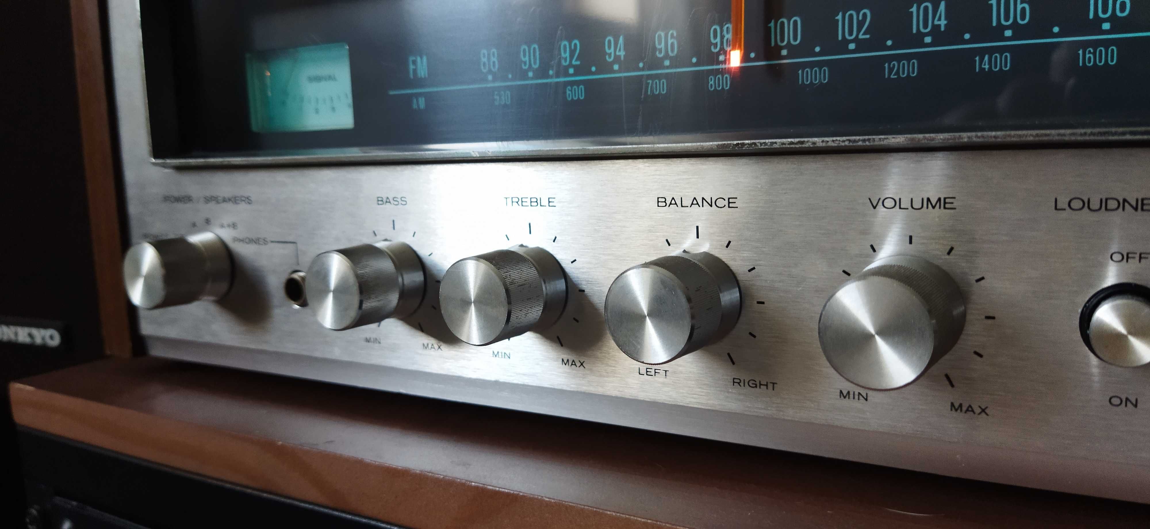 Amplituner Hitachi SR-302 vintage