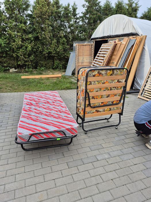 Praktyczne łóżko polowe