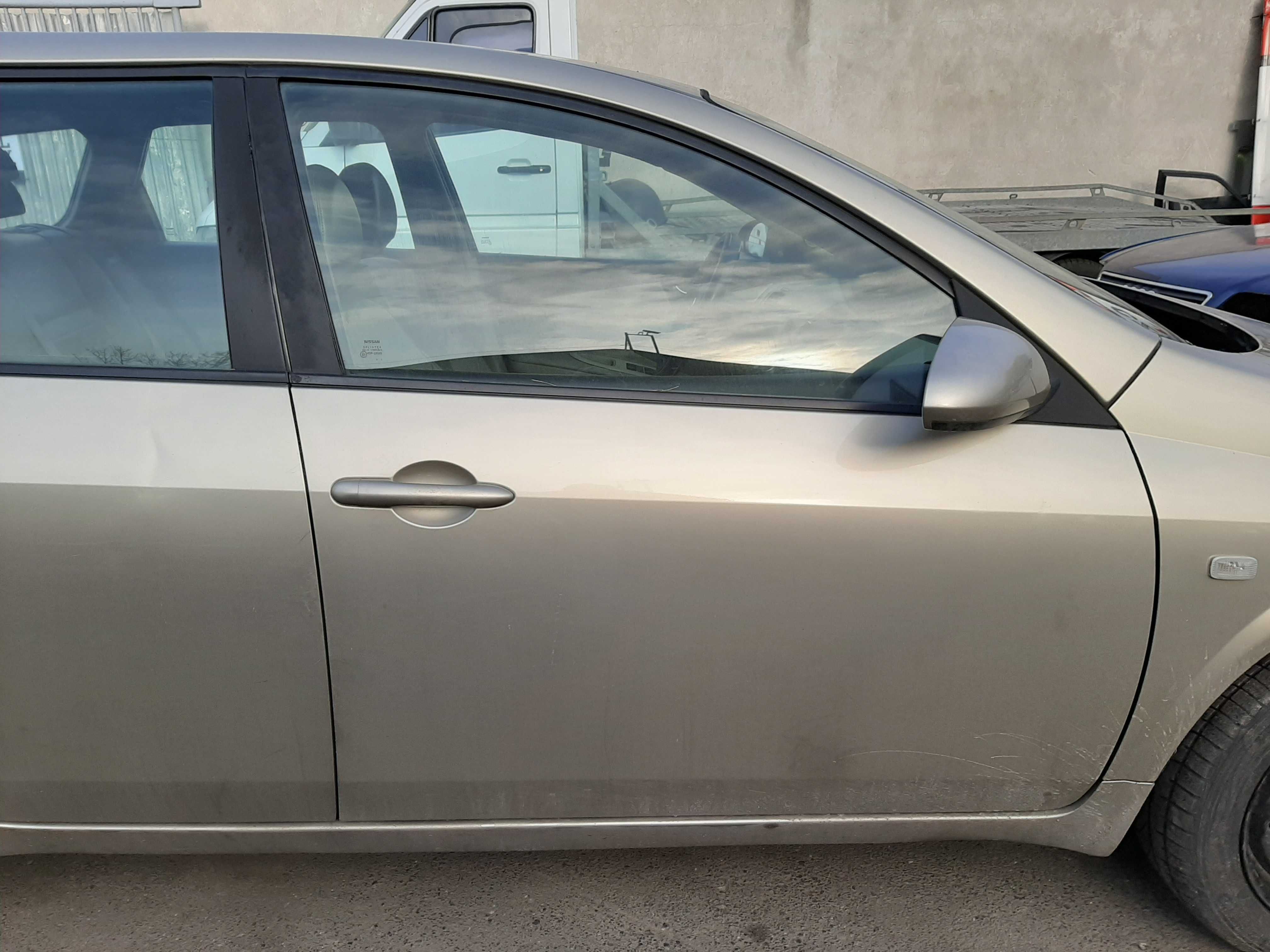 Nissan Primera P12 Kombi 1,9DCi 2004r.Lusterko zewnętrzne prawe