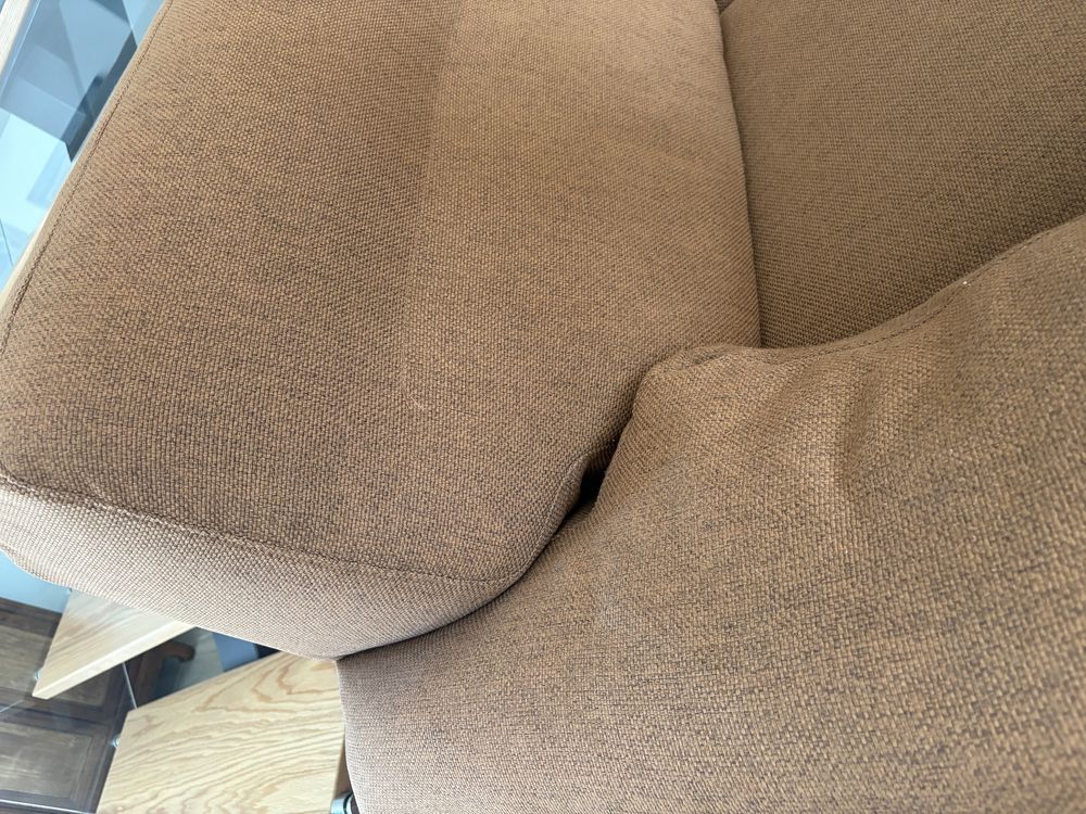 Sofa castanho pouco usado