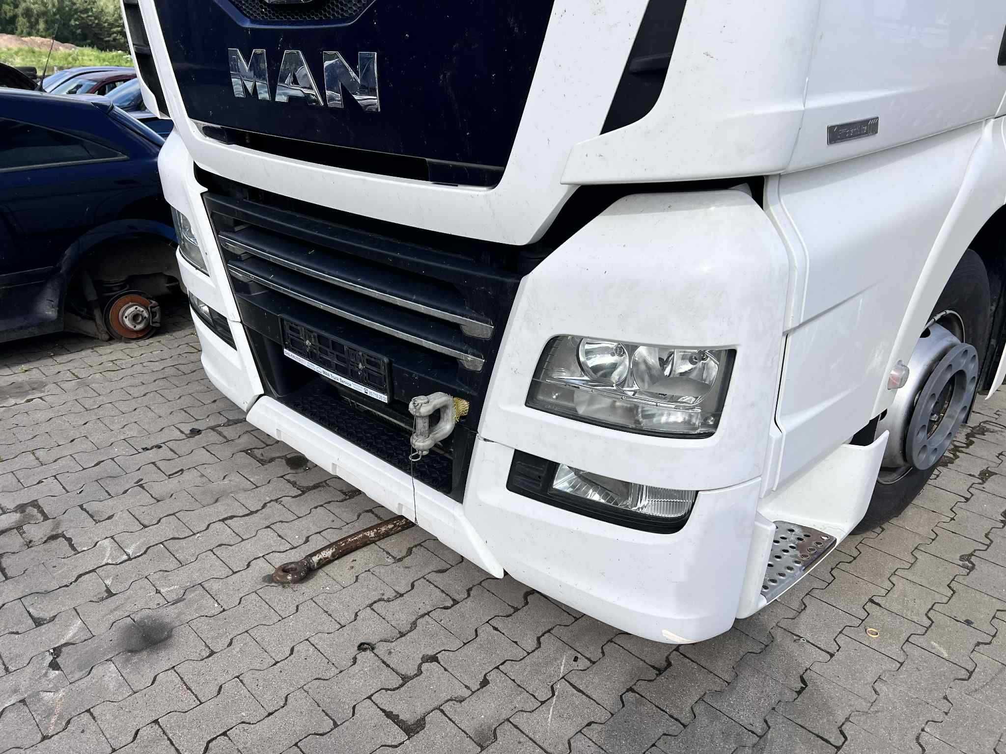 Man TGX LIFT XLX EURO 6 2018r Front Przód kompletny zderzak Lampy