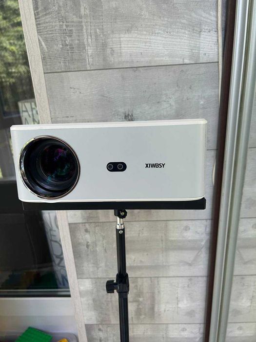 Новий LED проектор Horlat  XIWBSY 1000 Ansi 2/32 автофокус