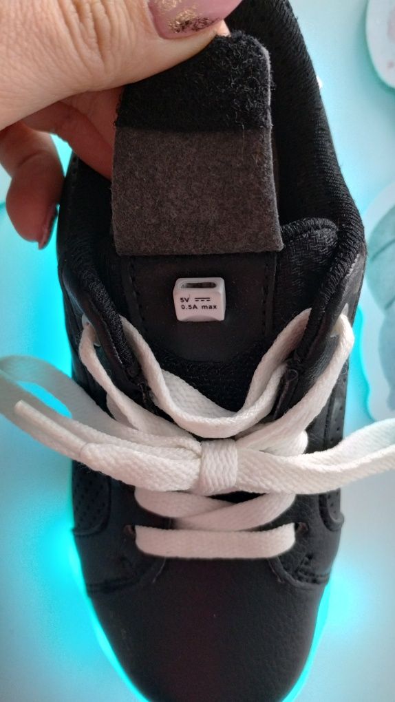 Buty Geox czarne adidasy 29 ledowe