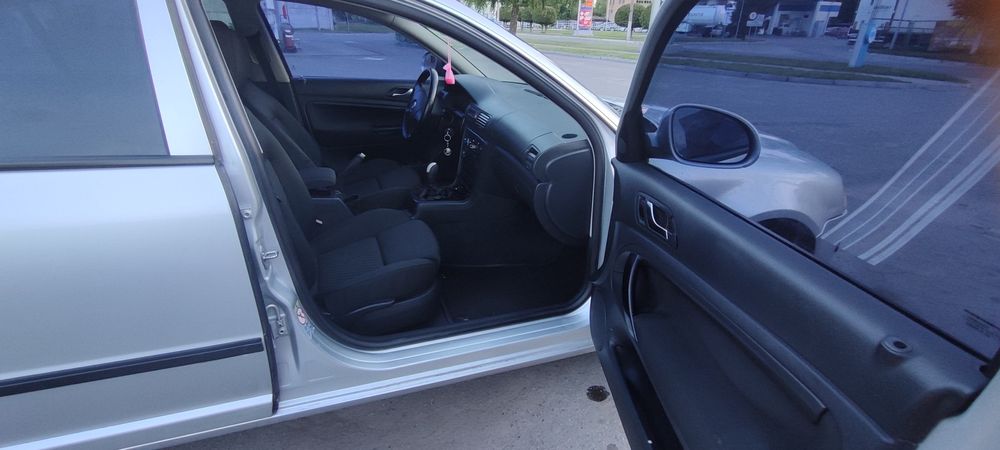 Продаж Skoda superb1