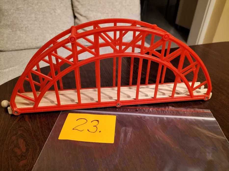 duży most czerwony półokrągły nr 23 kolejka drewniana tory rozbudowa