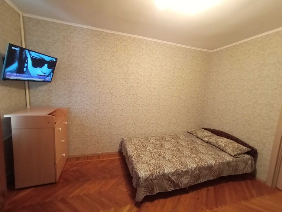 Работаем!!! Посуточно, почасово 2к. квартиру возле м. Гагарина