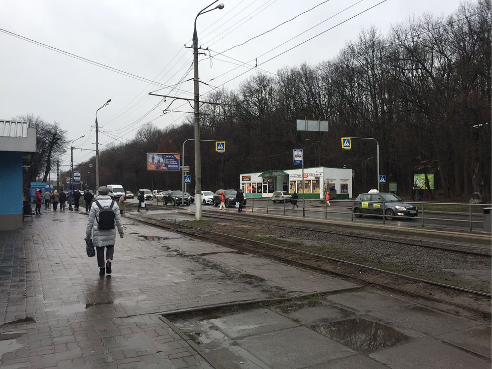 Комерційне приміщення по Хмельницькому шосе.