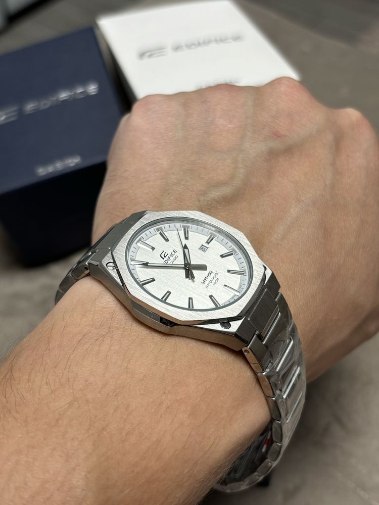 Годинник Casio EFR-S108
