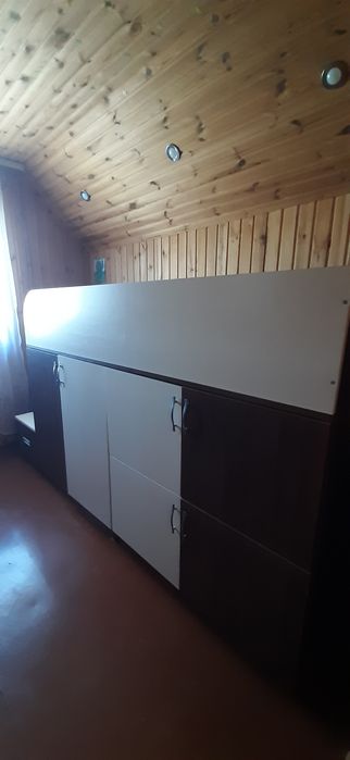 Ліжко-горище в ідеальному стані. Гарний колір і дуже зручне