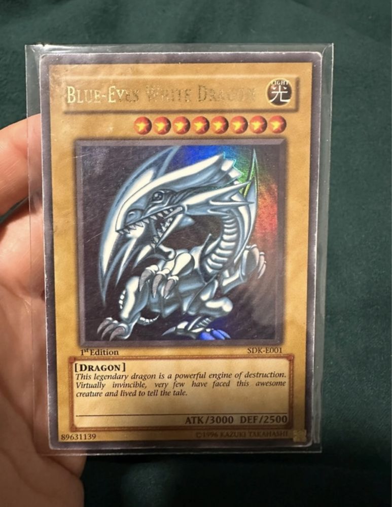 Karta Yu Gi Oh Blue eyes white dragon SDK E001