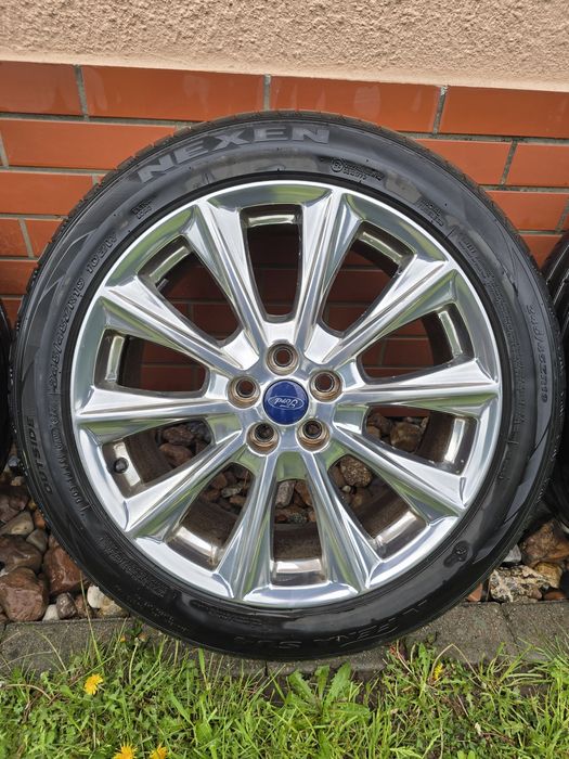 Koła felgi ford 19 cali 245/45/19 z czujnikami ciśnienia