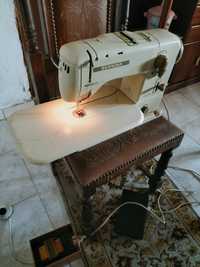 Máquina de costura Bernina Record 730 Sewing Machine