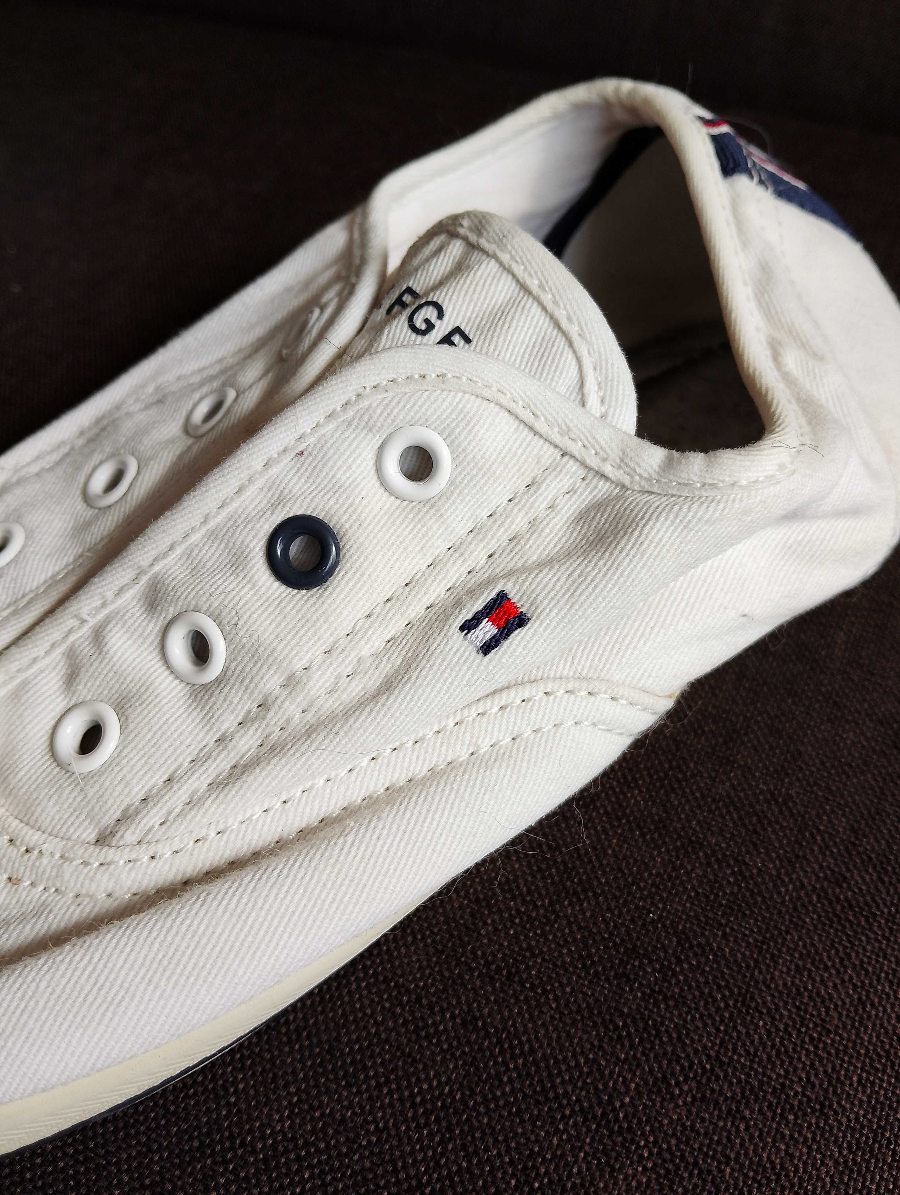 TOMMY HILFIGER. Trampki damskie.