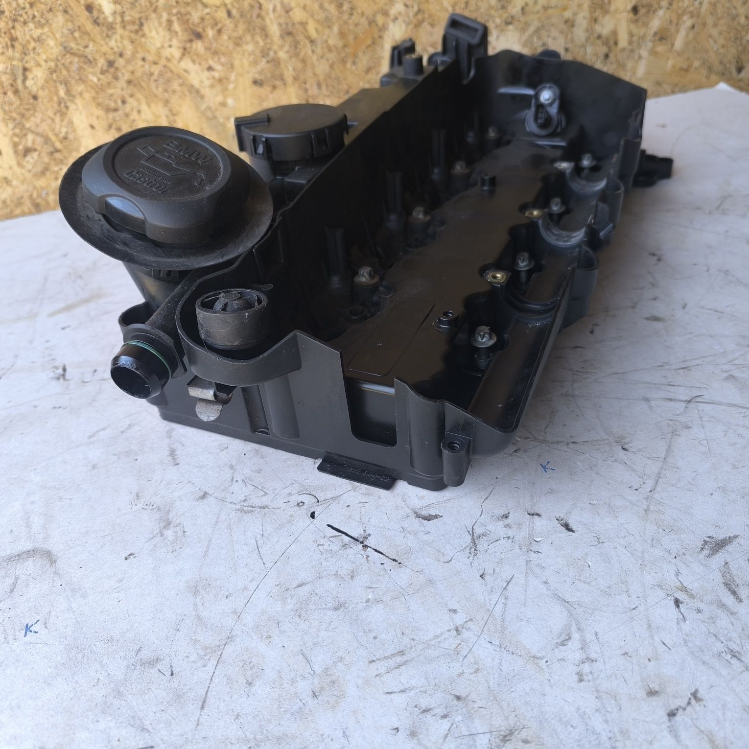 Pokrywa zaworow BMW E60 E61 E90 E91 E92 e93 e87 n47 1.8d 1.6d 2.0d