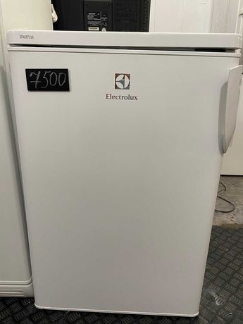 Холодильник Electrolux маленький 84 см.