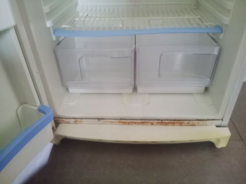 Frigorífico indesit