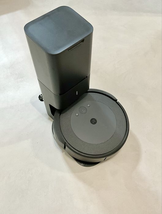iRobot Roomba i3+ - Automatyczne opróżnianie, wymienne elementy