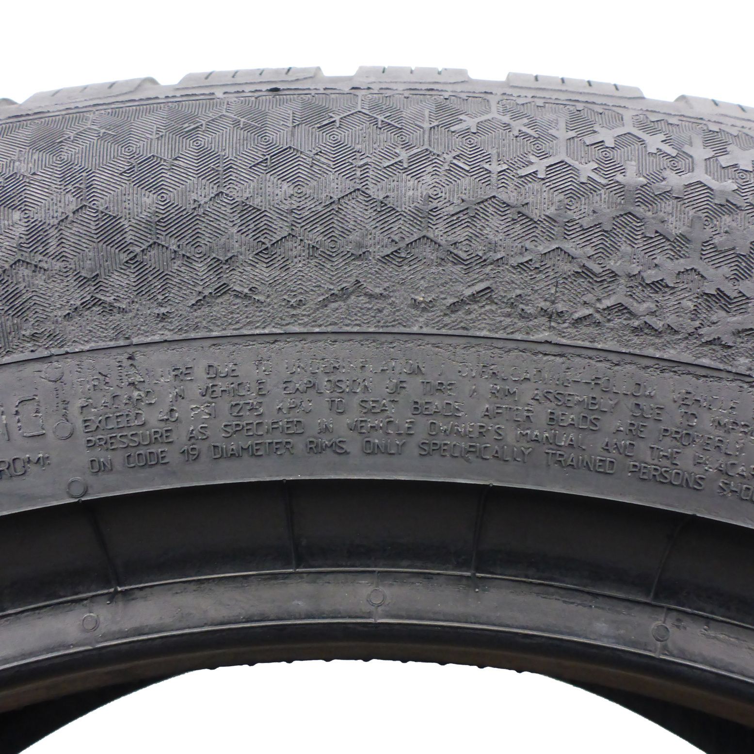 Opony 255/50/19 Continental 255/50R19 107T TS870P zimowe 7,2mm 2022