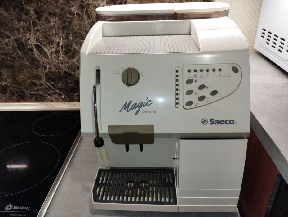 Кофемашина saeco magic de luxe продам