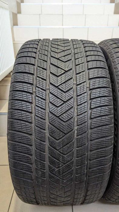 Шини 305/35 R21 109V Pirelli Scorpion Winter NO
