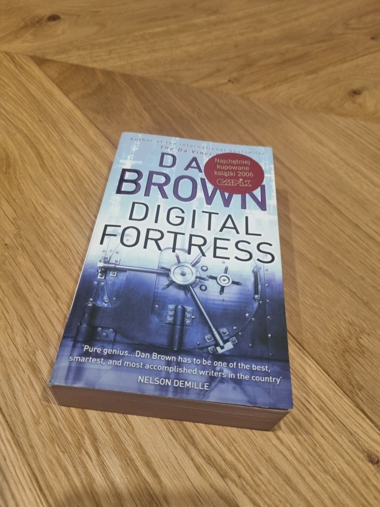 Digital Fortress - Dan Brown (Cyfrowa Twierdza po ang.)