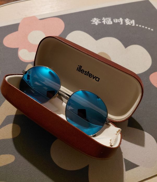 Женские солнцезащитные очки