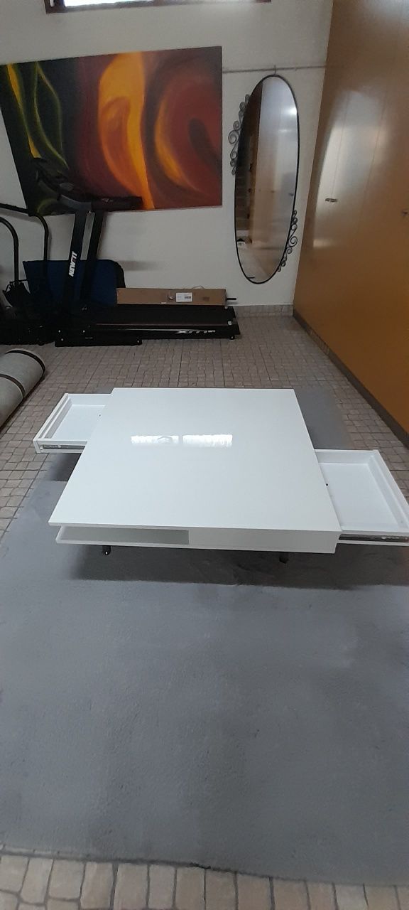 Vendo uma mesa de centro  95x95