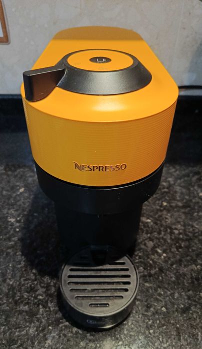VENDE - Máquina de café Nespresso VERTUO - Semi Nova