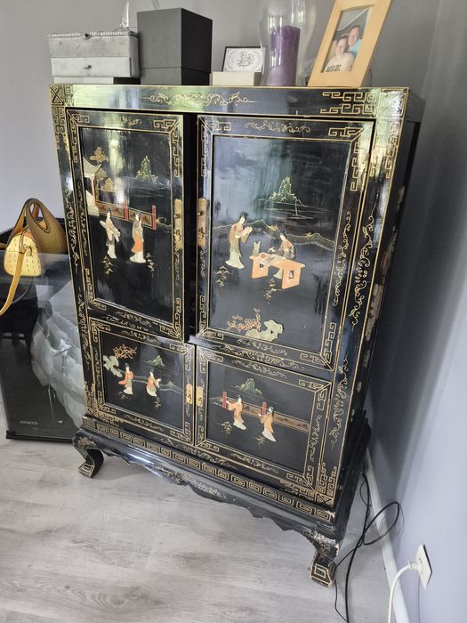 Dwie. Piękne witryny