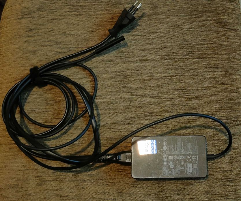 Surface Pro 7 i5-1035G4 + Teclado + Caneta