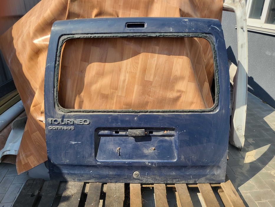 Кришка багажника Ford transit turneo connect 2003-2013