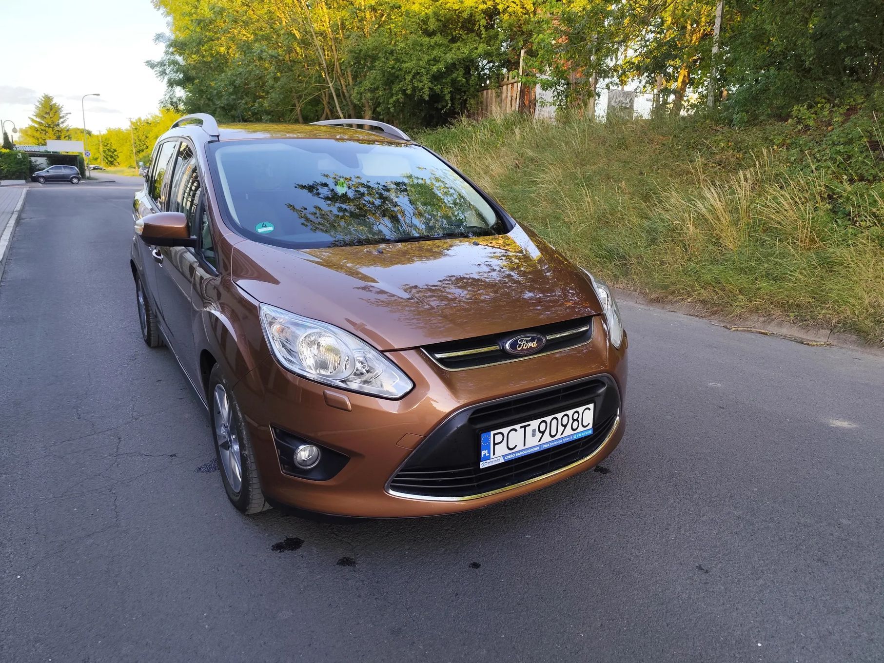 Ford Grand C-MAX Ford Grand C-MAX 1.0 EcoBoost 125 KM, Champions Edition Bezwypadkowy