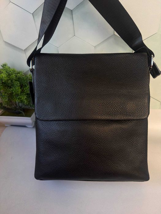 Чоловіча шкіряна сумка з натуральної шкіри бананка на плече