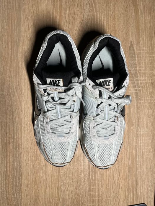 Nike air zoom vomero 5
