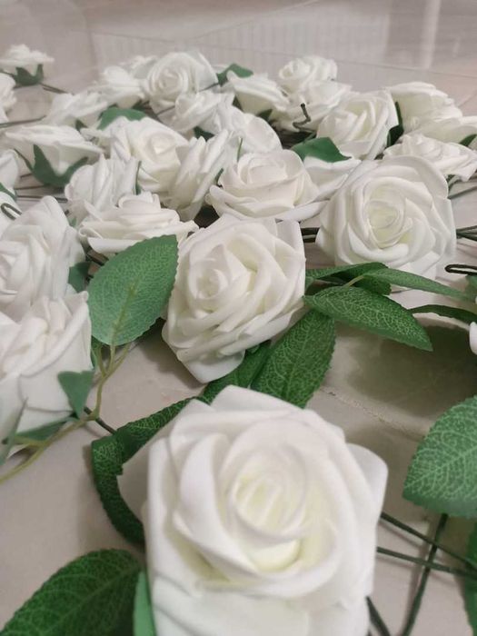 Весільний букет з штучних троянд, білі, декор на арку, столи,