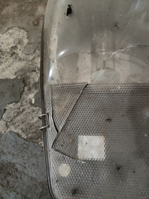 Lampa uliczna // oprawa // 2 sztuki - jedna lekko uszkodzona #