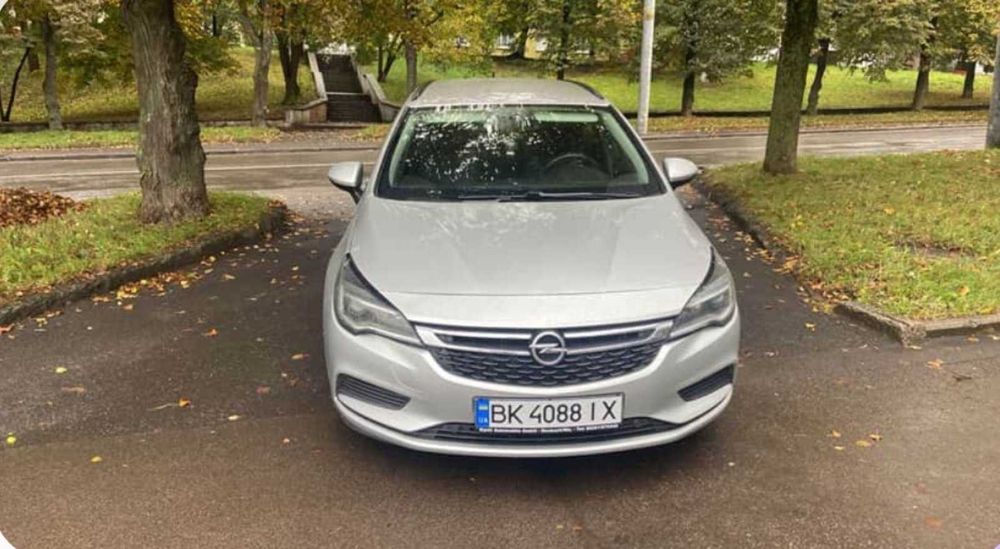 Opel Astra Turbo 2018 рік.