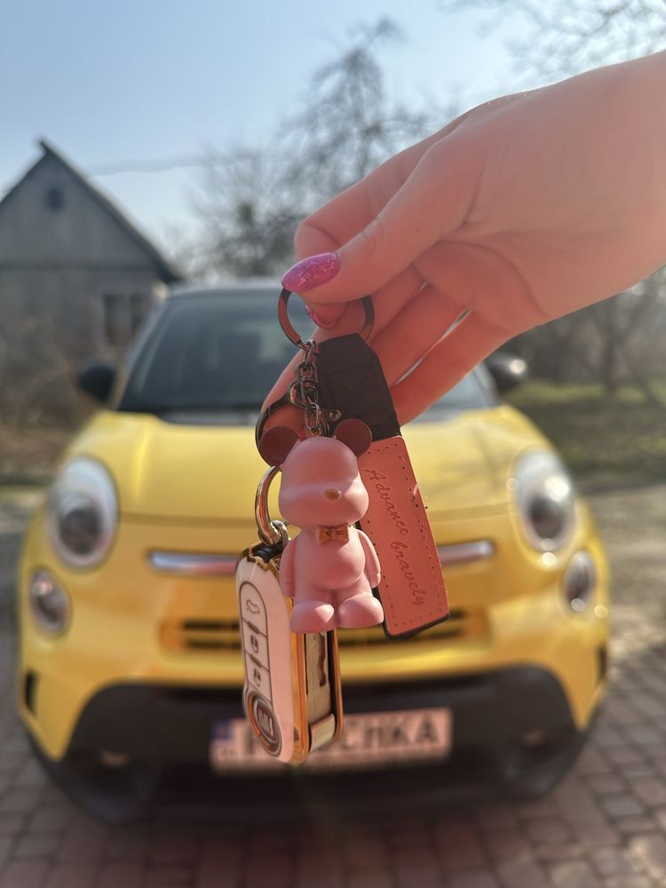 Fiat 500L ідеальний Жовтий