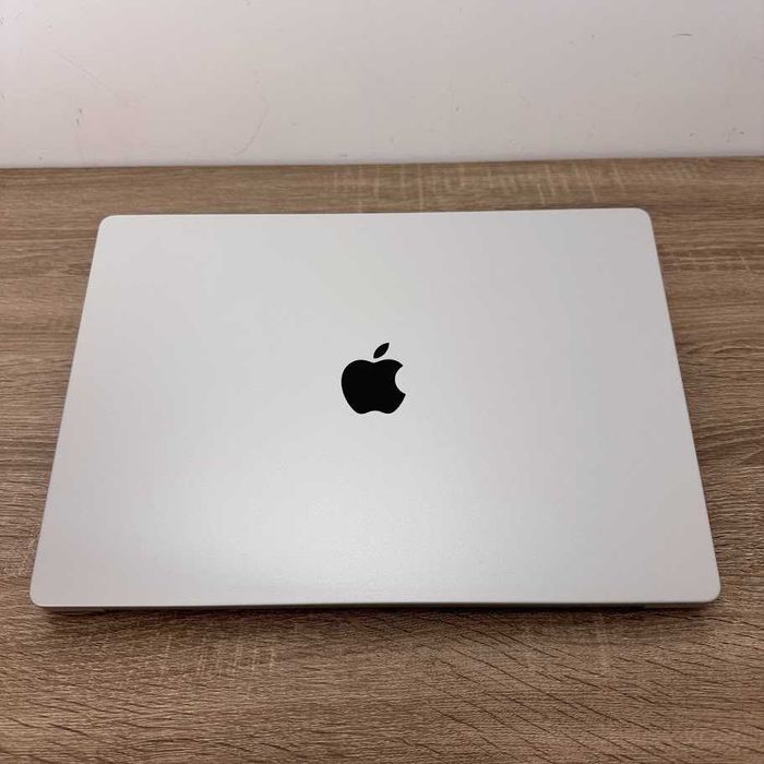 Macbook Pro 16" Late 2023 M3 Pro / 36Gb / SSD 512Gb стан ідеал (M0762)