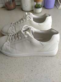 Sapato branco zara
