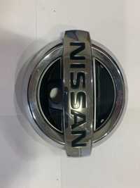 Емблема на автомобіль Nissan