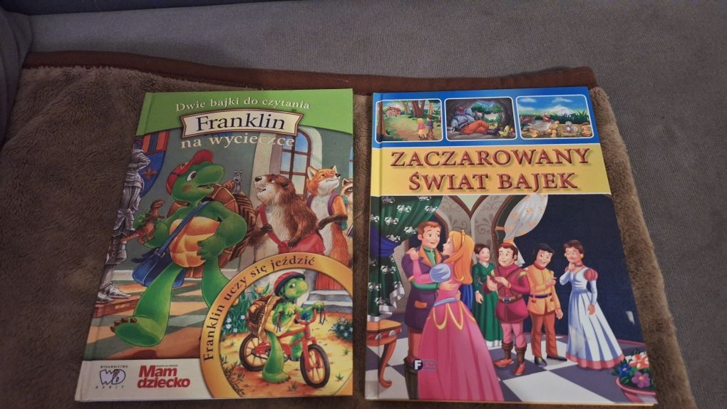 "Franklin na wycieczce. Franklin uczy się jeździć." "Zaczarowany świat